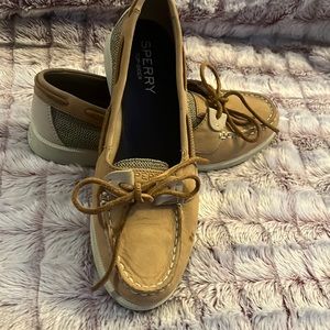 Size 7 Sperry women’s shoes